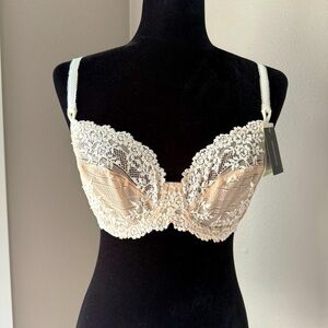 NWT Wacoal Embrace Lace underwire lace bra 65191 size 36B